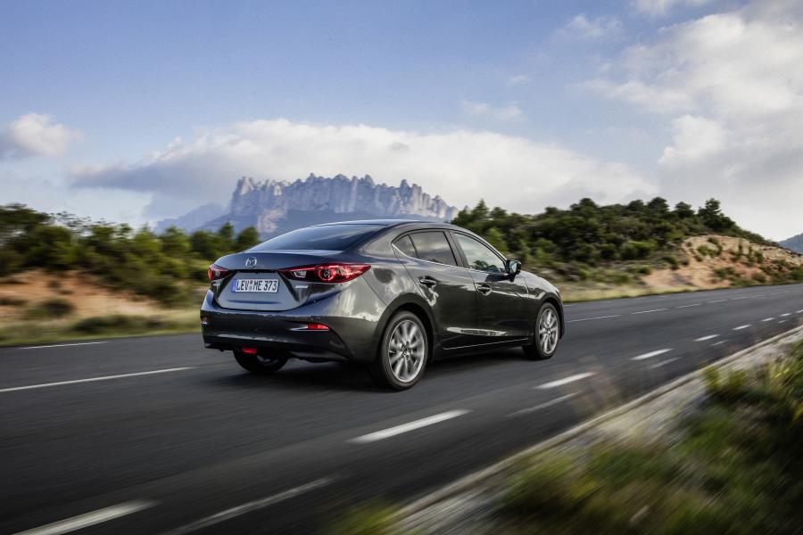  Mazda3 Sedan 2016 года  (WW) (фото 3 из 37)